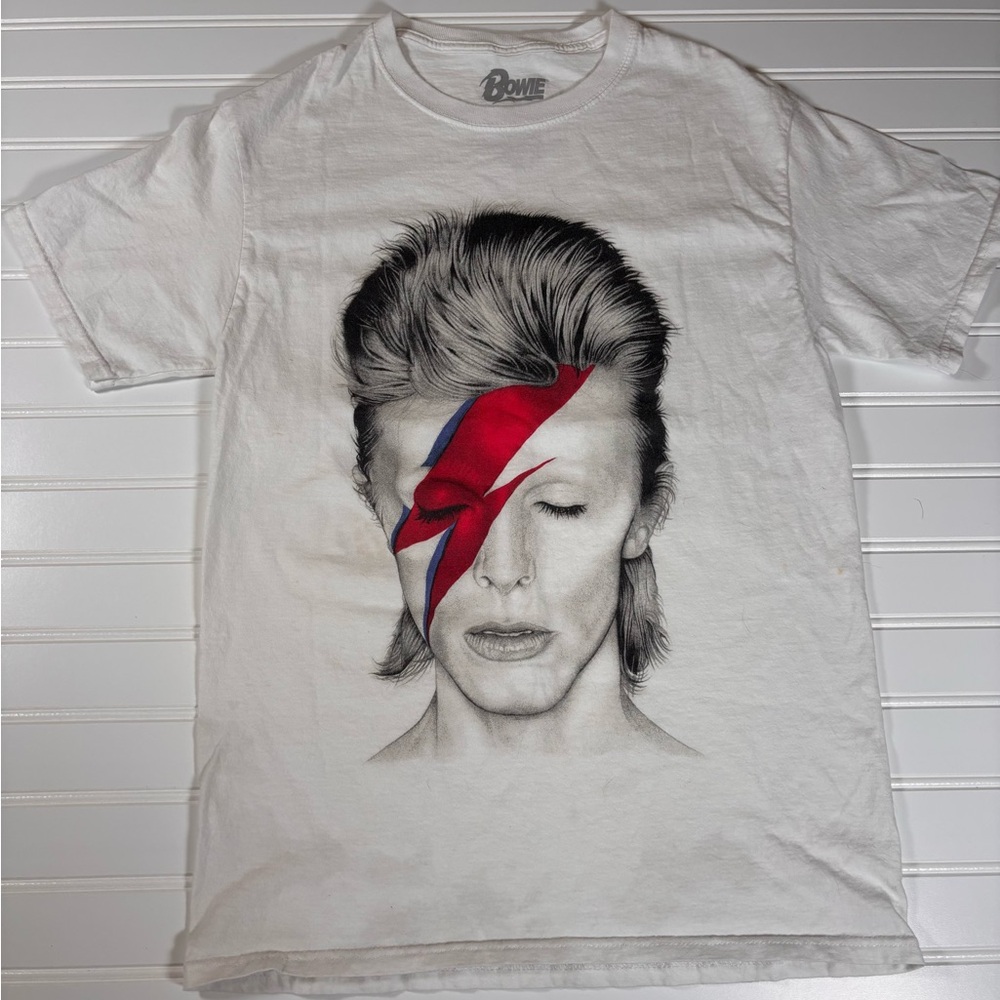 White Graphic Short Sleeve Tee with Red Accent